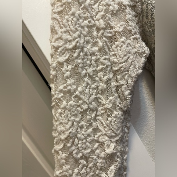 Grey/White Sweater - Picture 4 of 5